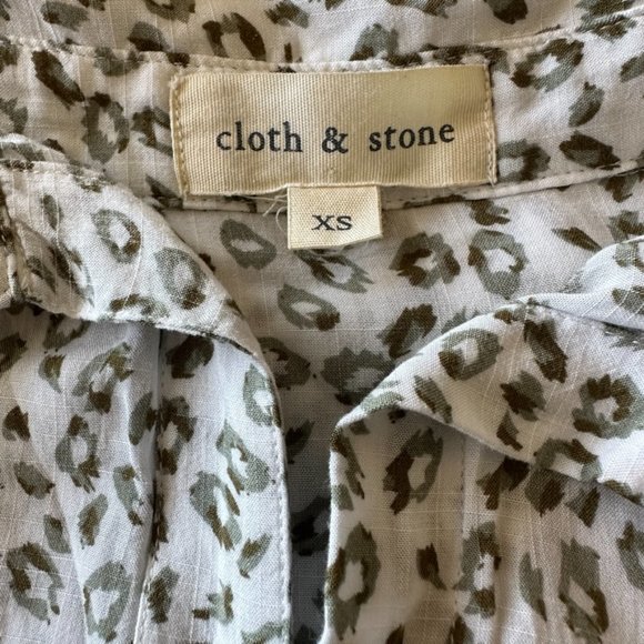 Anthropologie Cloth & Stone Sz XS Button Shirt Top Blouse White Roll Tab Sleeve. - Picture 5 of 5